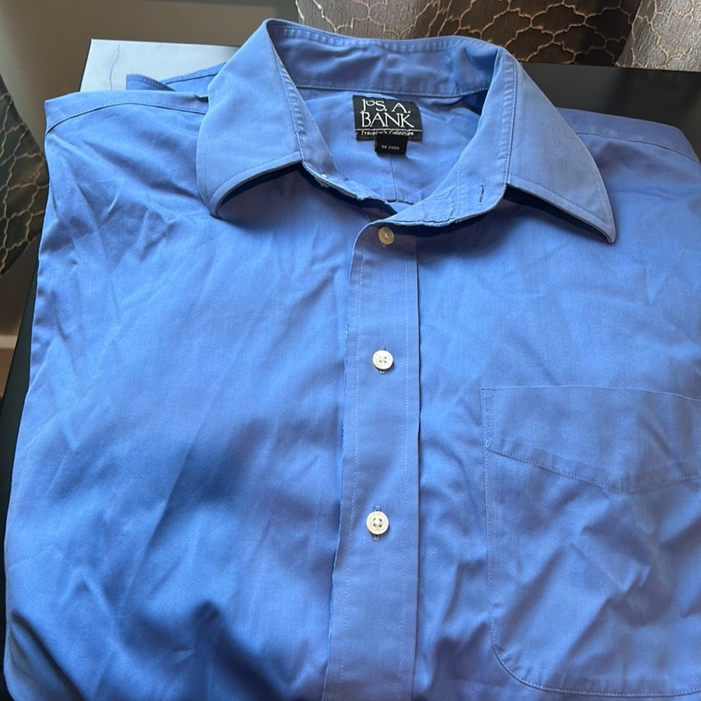 Jos A Bank Traveler’s collection tailored fit dress shirt